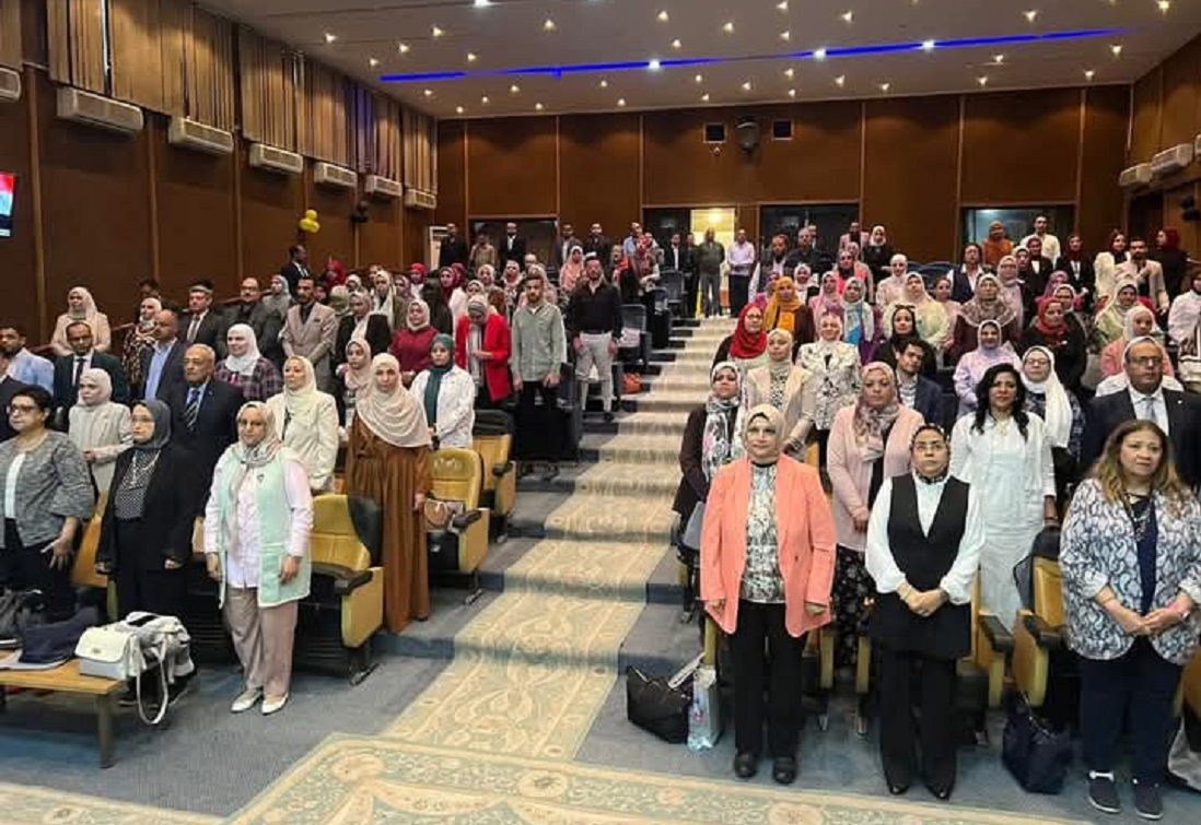 كلية الألسن تعقد مؤتمرها العلمي الأول